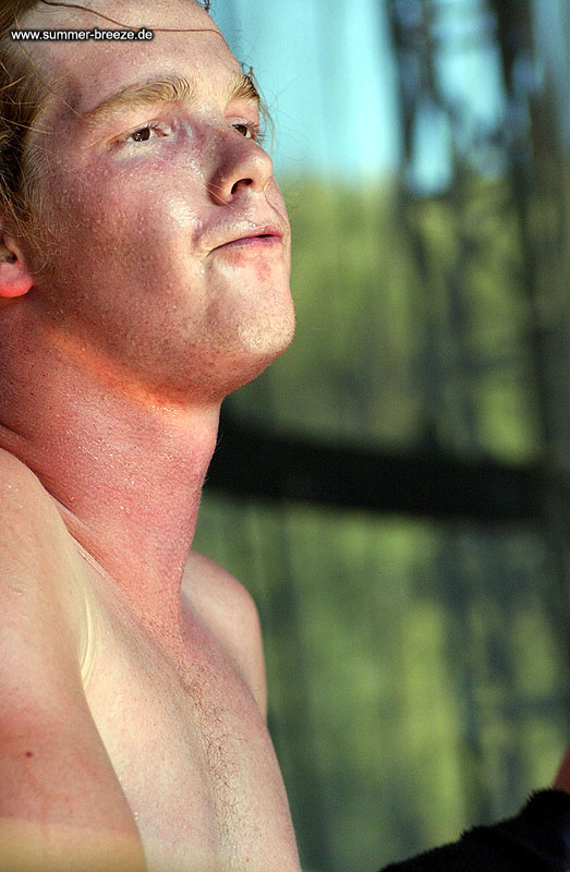 Bild eines Mitglieds der Band God Dethroned beim Live Auftritt auf dem Summer Breeze 2003.